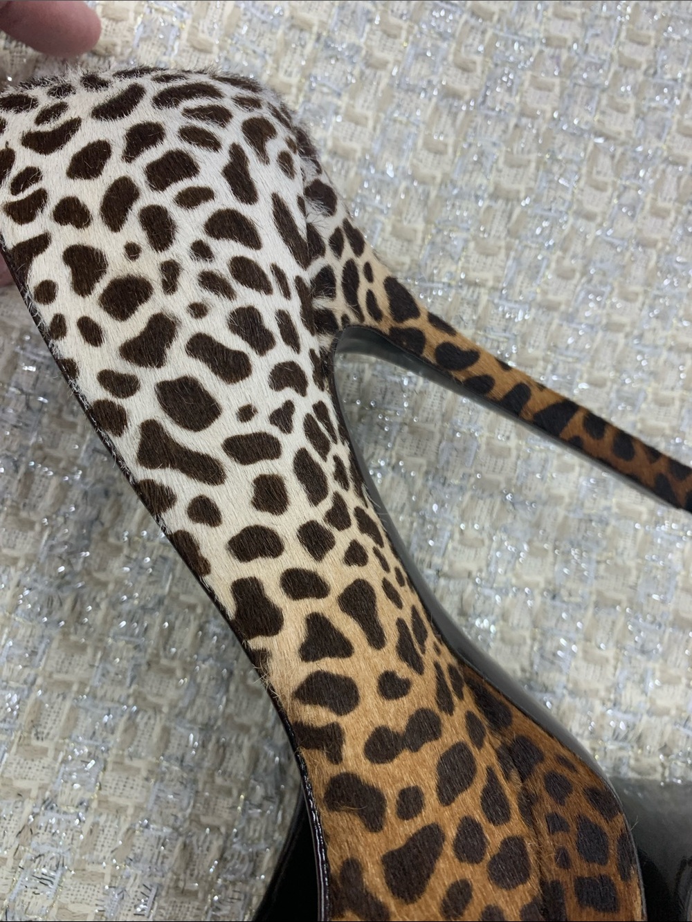 Gucci Women’s Leopard Print Pumps - Brown/Black - Picture 9 of 13